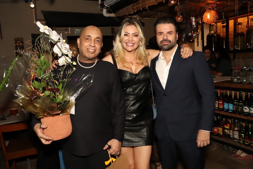 Luiz Alberto com Marcia Alvarenga e Fabiano Muchiutti_